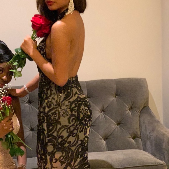 LACE MERMAID DRESS - Picture 3 of 7